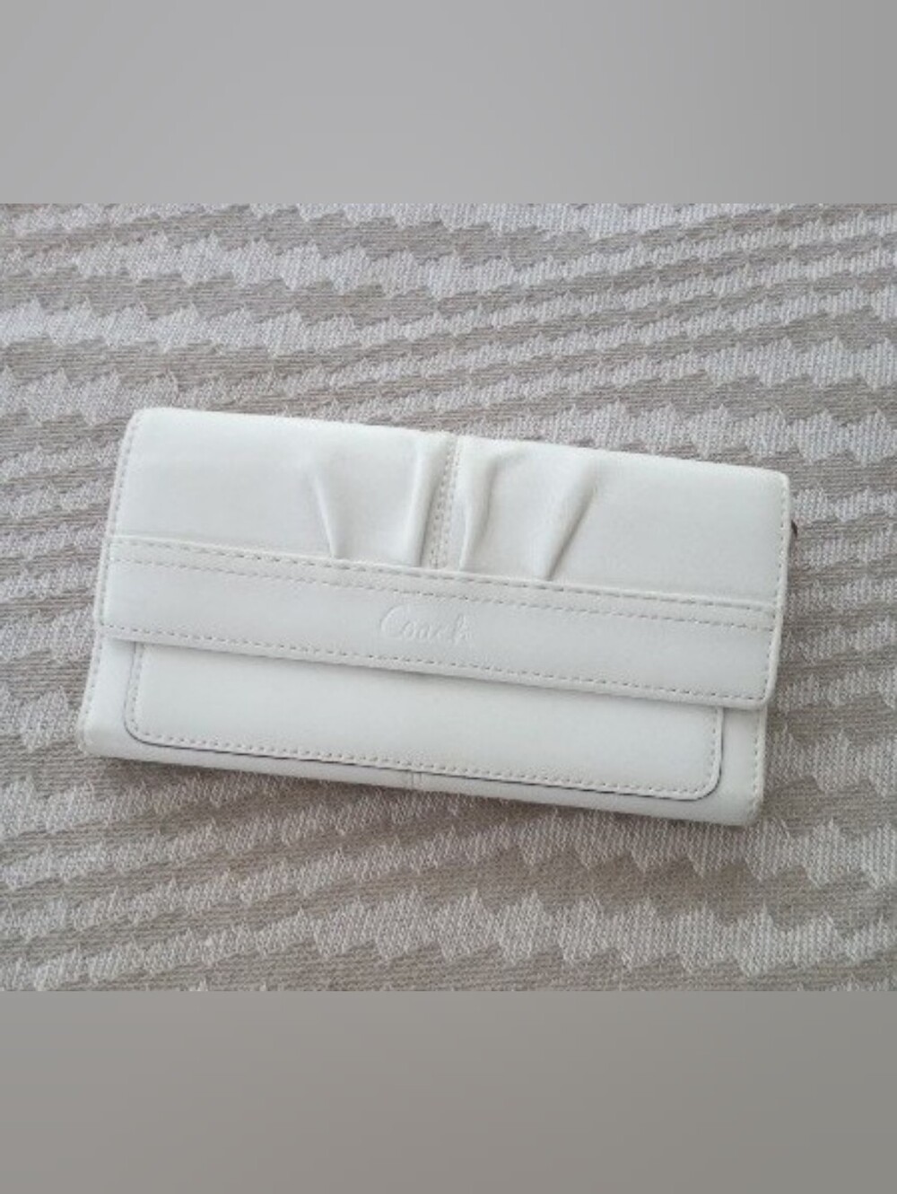 Coach White Leather Flap Wallet Soho Y2k